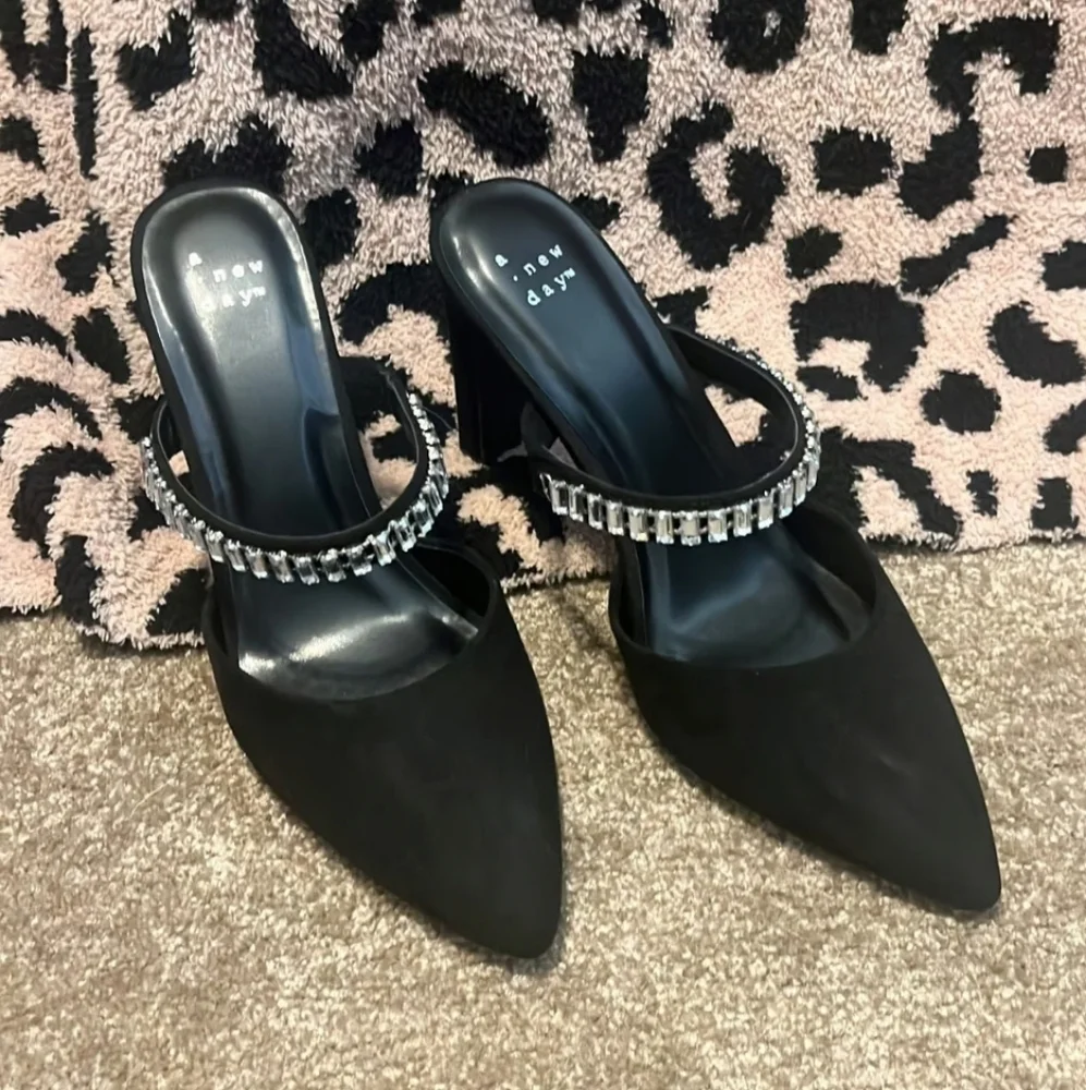 Jaz Slip On Mule Pumps Crystals 1.75